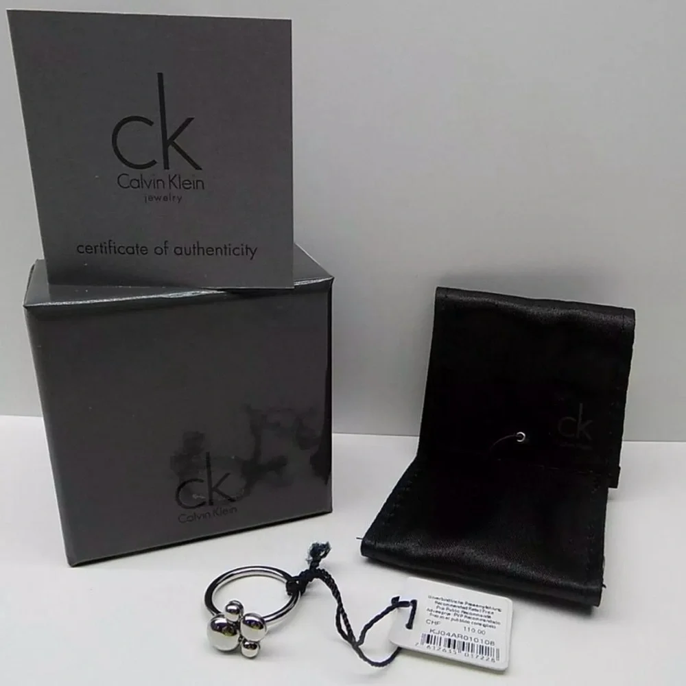 NWT CALVIN KLEIN SILVER SPIN RING SIZE 8